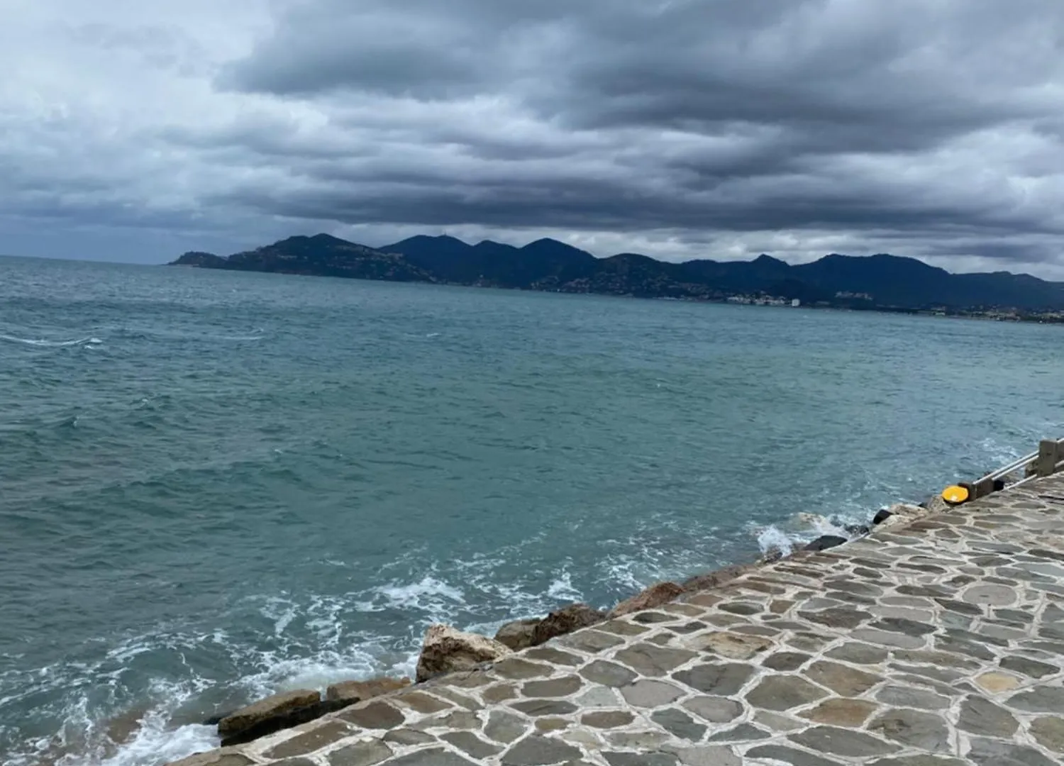 Bord De Mer, Terrasse, Tout A Pieds カンヌ アパート